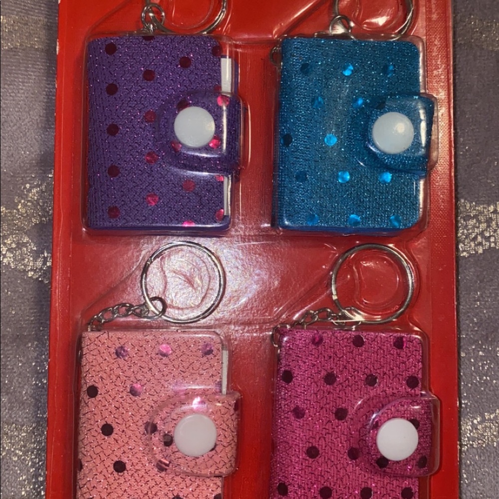 Keychain Sequin Notebooks - Picture 4 of 6
